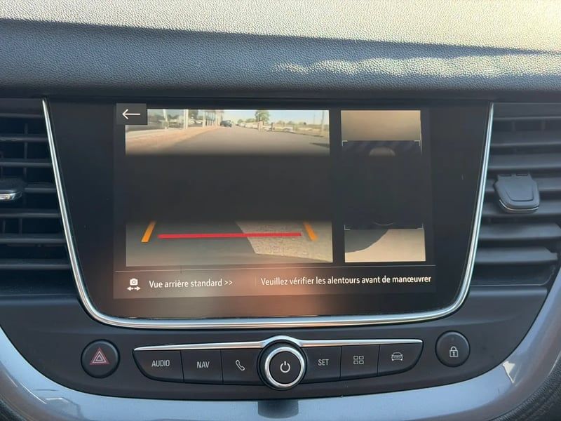Photo de la voiture OPEL GRANDLAND X BUSINESS 1.5 Diesel 130 ch BVA6 Innovation Business