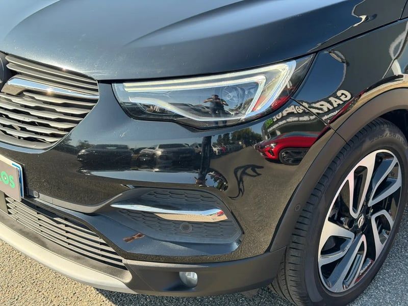 Photo de la voiture OPEL GRANDLAND X BUSINESS 1.5 Diesel 130 ch BVA6 Innovation Business