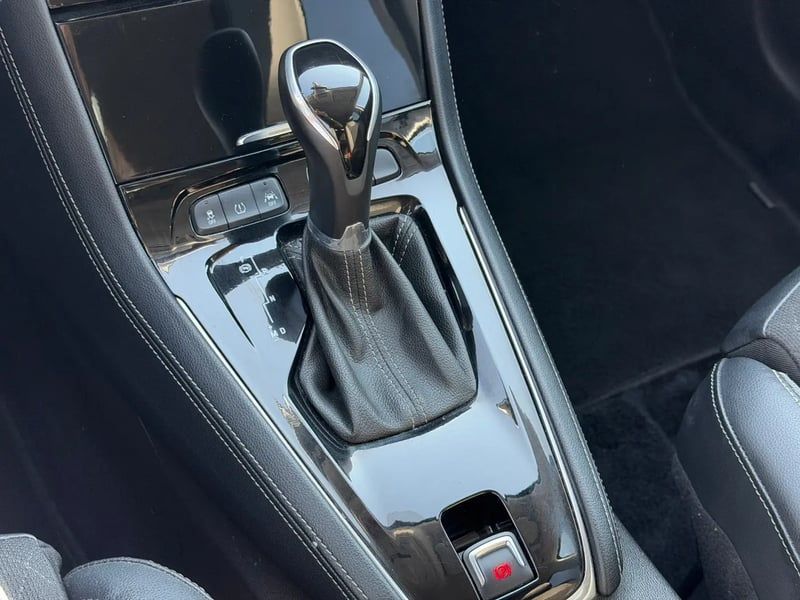 Photo de la voiture OPEL GRANDLAND X BUSINESS 1.5 Diesel 130 ch BVA6 Innovation Business