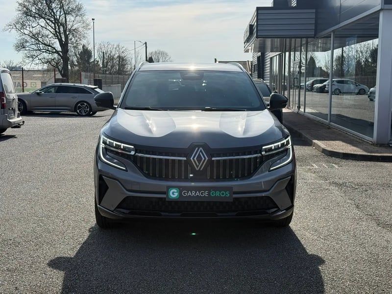 Photo de la voiture RENAULT ESPACE VI E-Tech hybrid 200 Techno
