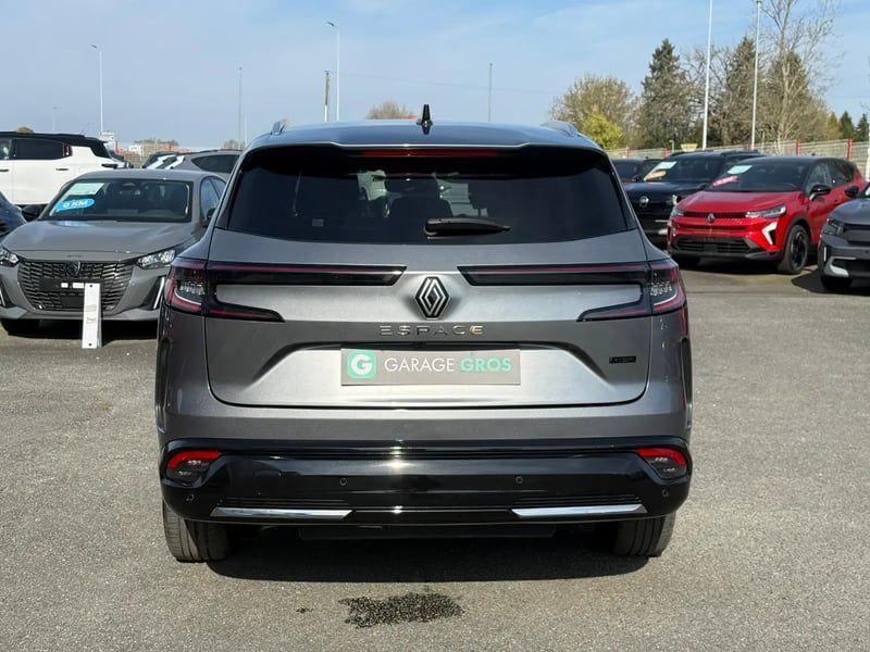 Photo de la voiture RENAULT ESPACE VI E-Tech hybrid 200 Techno