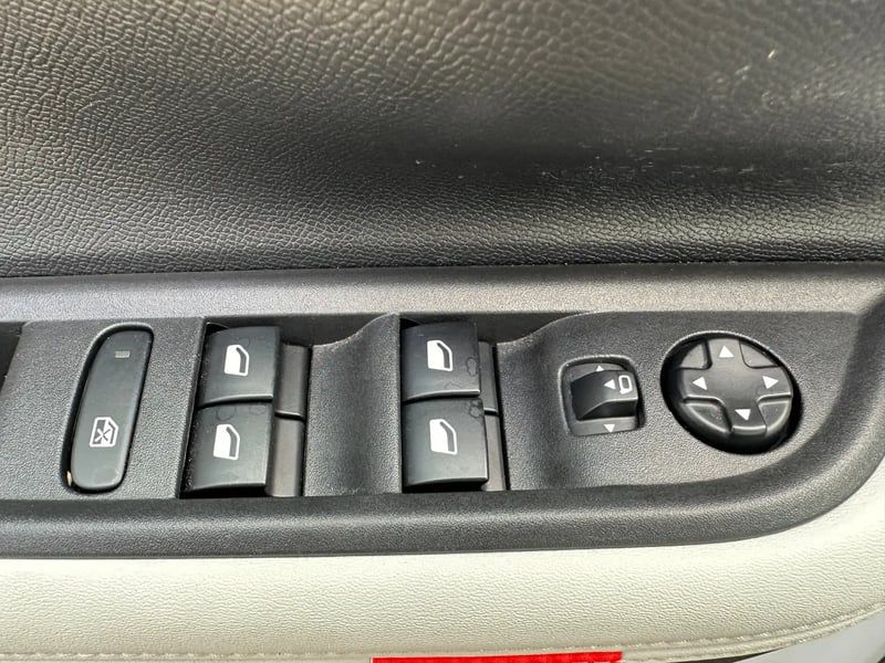 Photo de la voiture CITROEN C3 Turbo 100 ch BVM6 Max