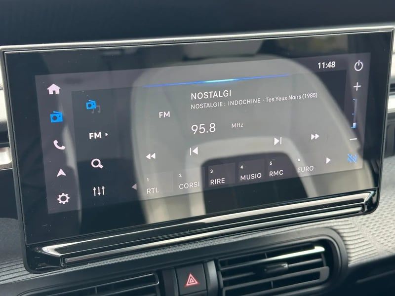 Photo de la voiture CITROEN C3 Turbo 100 ch BVM6 Max