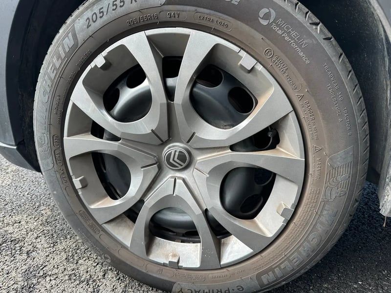 Photo de la voiture CITROEN C3 Turbo 100 ch BVM6 Max