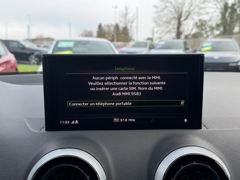 Photo de la voiture AUDI Q2 30 TFSI 110 BVM6 Business line