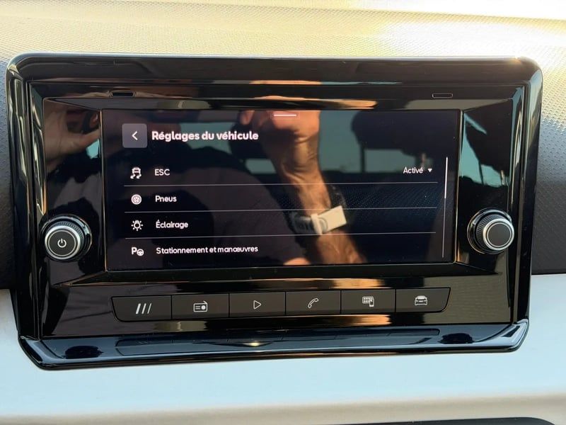 Photo de la voiture SEAT ARONA 1.0 TSI 115 ch Start/Stop DSG7 Business