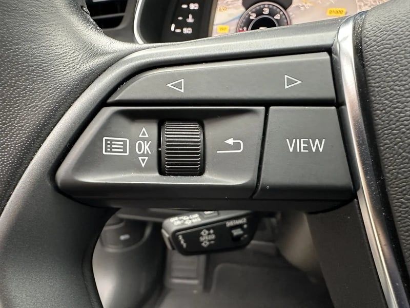 Photo de la voiture AUDI A6 AVANT 40 TDI 204 ch S tronic 7 Quattro