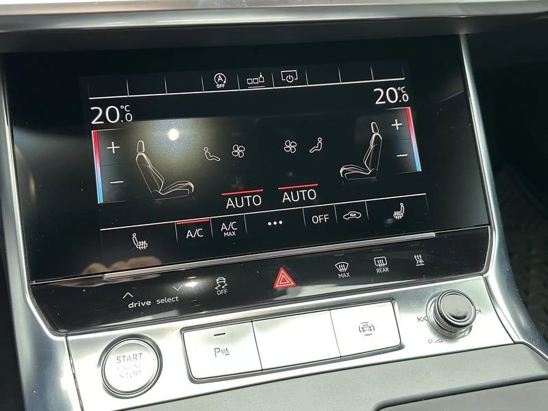 Photo de la voiture AUDI A6 AVANT 40 TDI 204 ch S tronic 7 Quattro