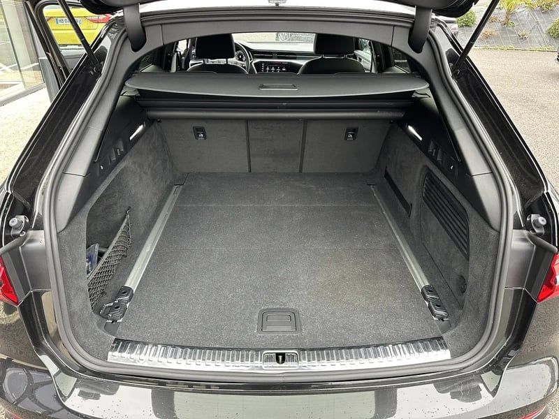 Photo de la voiture AUDI A6 AVANT 40 TDI 204 ch S tronic 7 Quattro