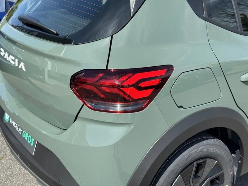 Photo de la voiture DACIA SANDERO ECO-G 100 GSR2 Stepway Expression