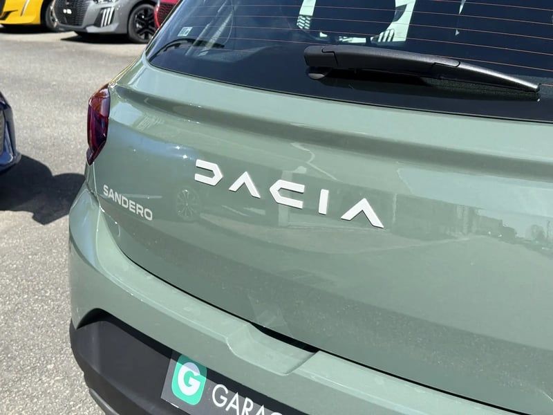 Photo de la voiture DACIA SANDERO ECO-G 100 GSR2 Stepway Expression