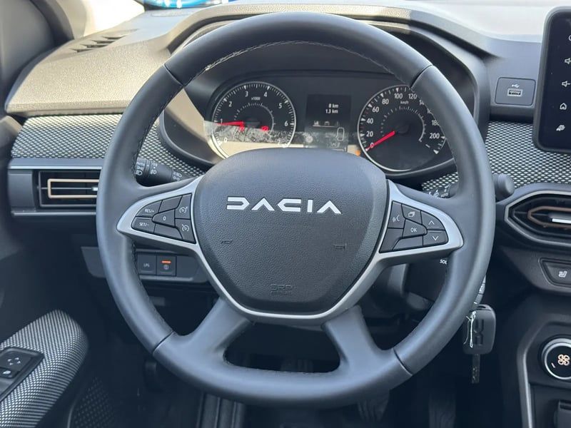 Photo de la voiture DACIA SANDERO ECO-G 100 GSR2 Stepway Expression