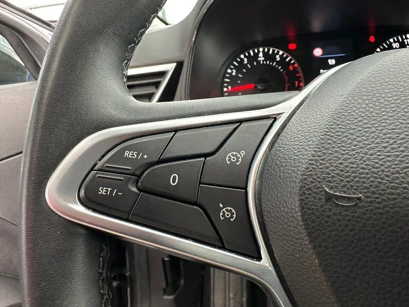 Photo de la voiture RENAULT CLIO V TCe 90 Equilibre