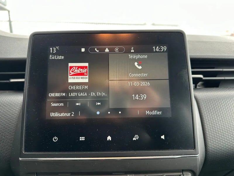 Photo de la voiture RENAULT CLIO V TCe 90 Equilibre