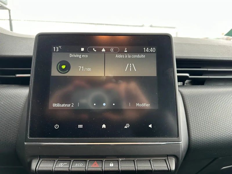 Photo de la voiture RENAULT CLIO V TCe 90 Equilibre