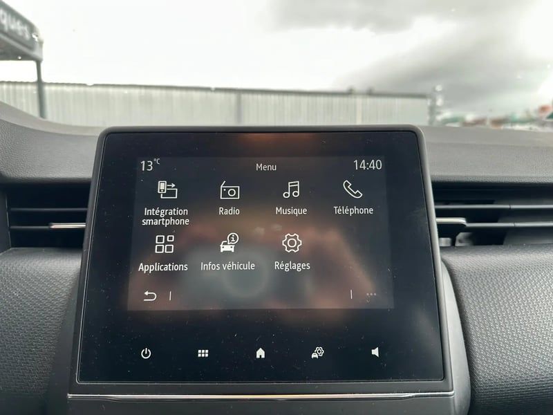 Photo de la voiture RENAULT CLIO V TCe 90 Equilibre