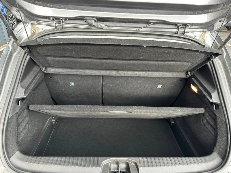 Photo de la voiture RENAULT CLIO V TCe 90 Equilibre