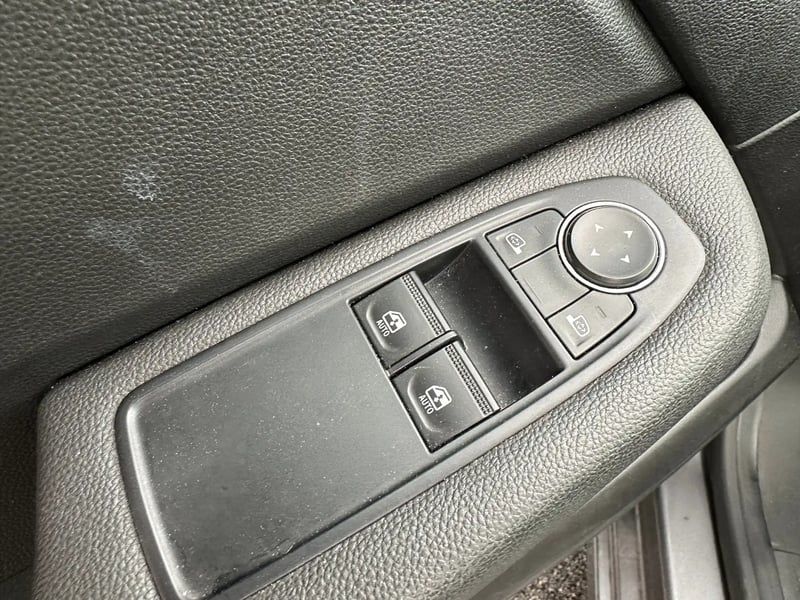 Photo de la voiture RENAULT CLIO V TCe 90 Equilibre