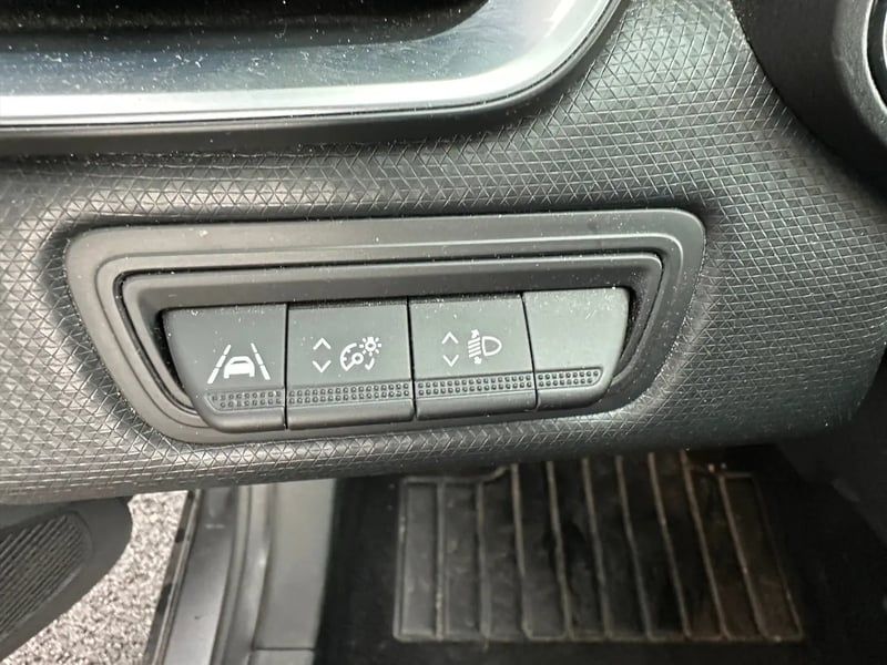 Photo de la voiture RENAULT CLIO V TCe 90 Equilibre