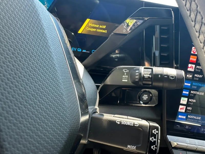 Photo de la voiture RENAULT AUSTRAL E-Tech full hybrid 200 GSR2 Techno