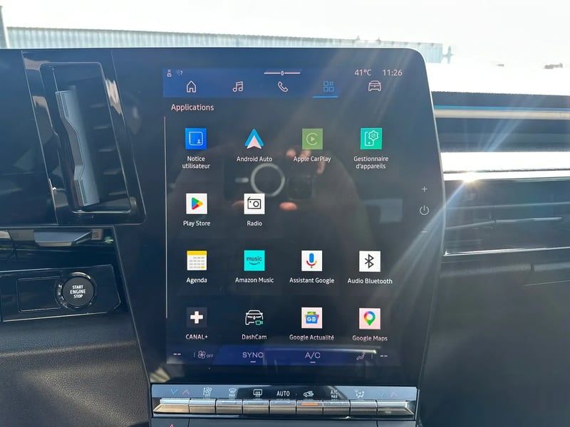 Photo de la voiture RENAULT AUSTRAL E-Tech full hybrid 200 GSR2 Techno