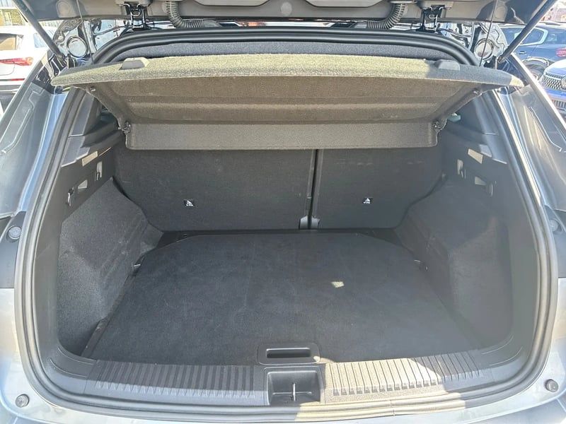 Photo de la voiture RENAULT AUSTRAL E-Tech full hybrid 200 GSR2 Techno