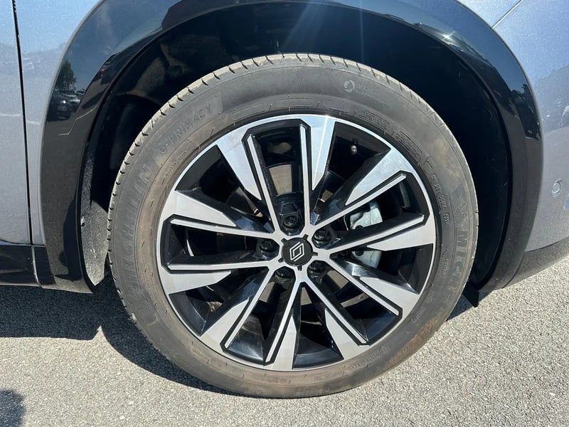 Photo de la voiture RENAULT AUSTRAL E-Tech full hybrid 200 GSR2 Techno