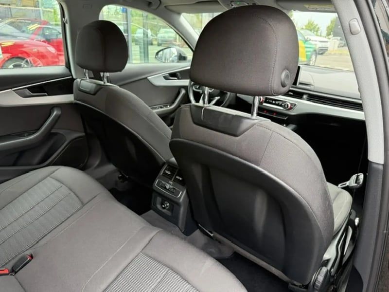 Photo de la voiture AUDI A4 AVANT 35 TDI 150 S tronic 7 Design