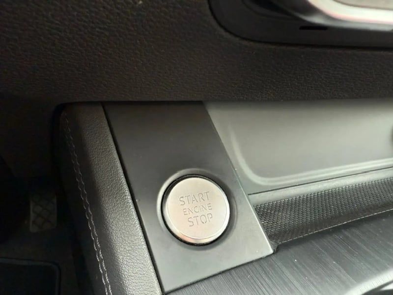 Photo de la voiture AUDI A4 AVANT 35 TDI 150 S tronic 7 Design