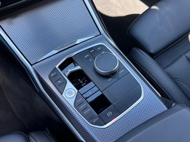 Photo de la voiture BMW SERIE 3 TOURING G21 LCI 2 Touring 320d xDrive 190 ch BVA8 M Sport