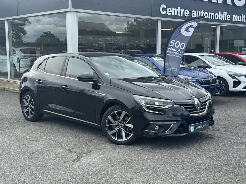 Photo de la voiture RENAULT MEGANE IV BERLINE dCi 165 Energy EDC Intens