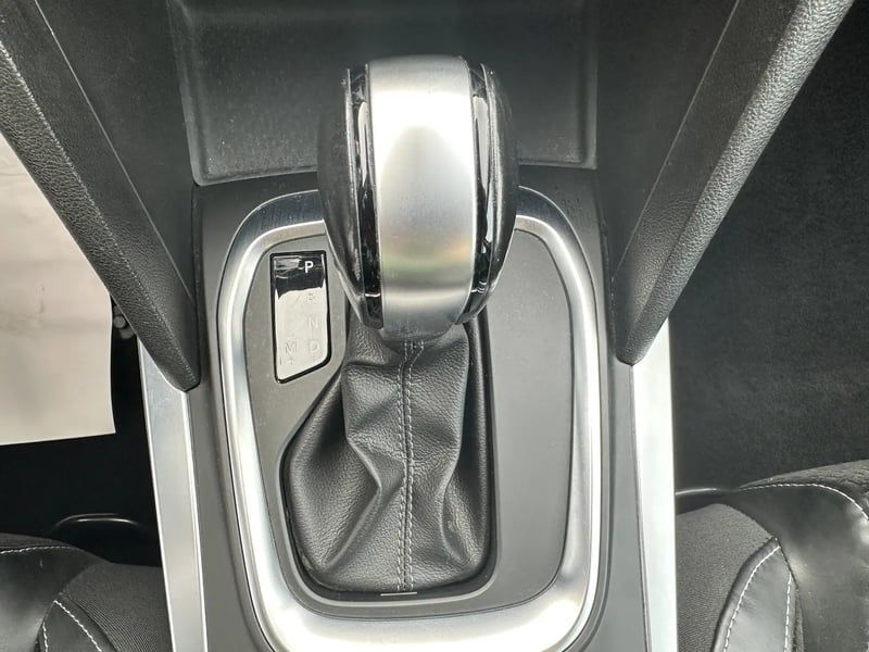 Photo de la voiture RENAULT MEGANE IV BERLINE dCi 165 Energy EDC Intens