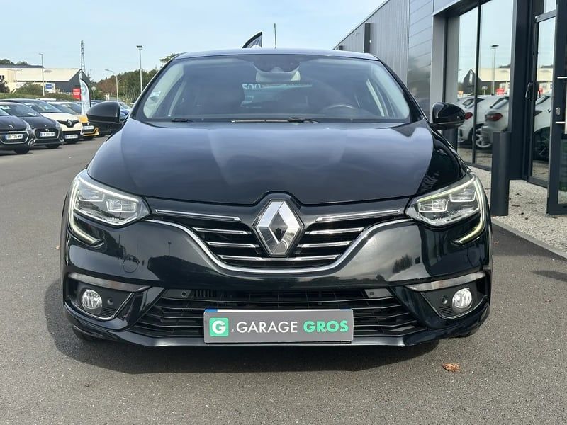 Photo de la voiture RENAULT MEGANE IV BERLINE dCi 165 Energy EDC Intens