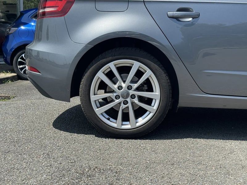 Photo de la voiture AUDI A3 SPORTBACK 35 TDI 150 S tronic 7