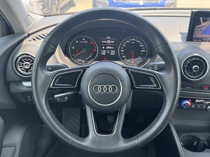 Photo de la voiture AUDI A3 SPORTBACK 35 TDI 150 S tronic 7