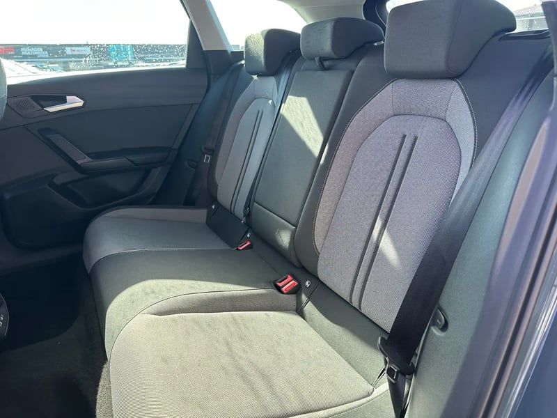 Photo de la voiture SEAT LEON SPORTSTOURER 2.0 TDI 115 BVM6 Business