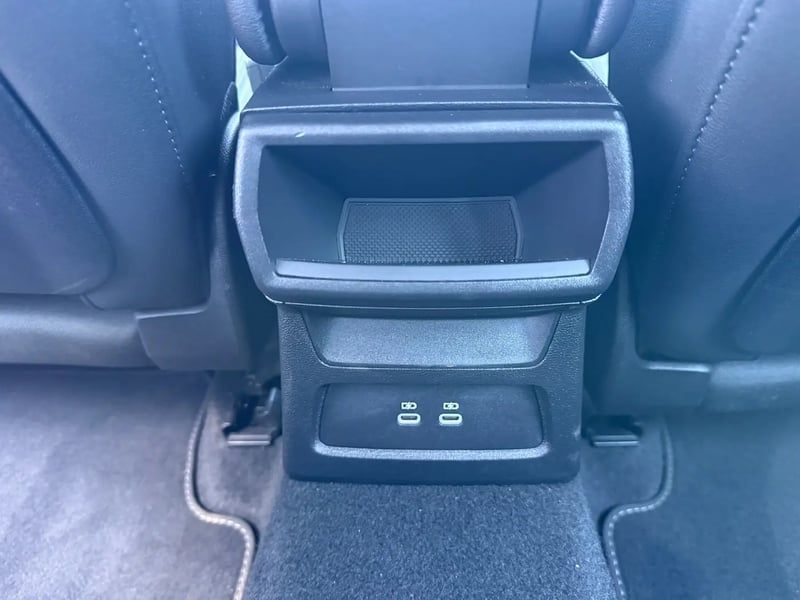 Photo de la voiture AUDI A3 SPORTBACK TFSI e Hybride rechargeable 204 S tronic 6 S line