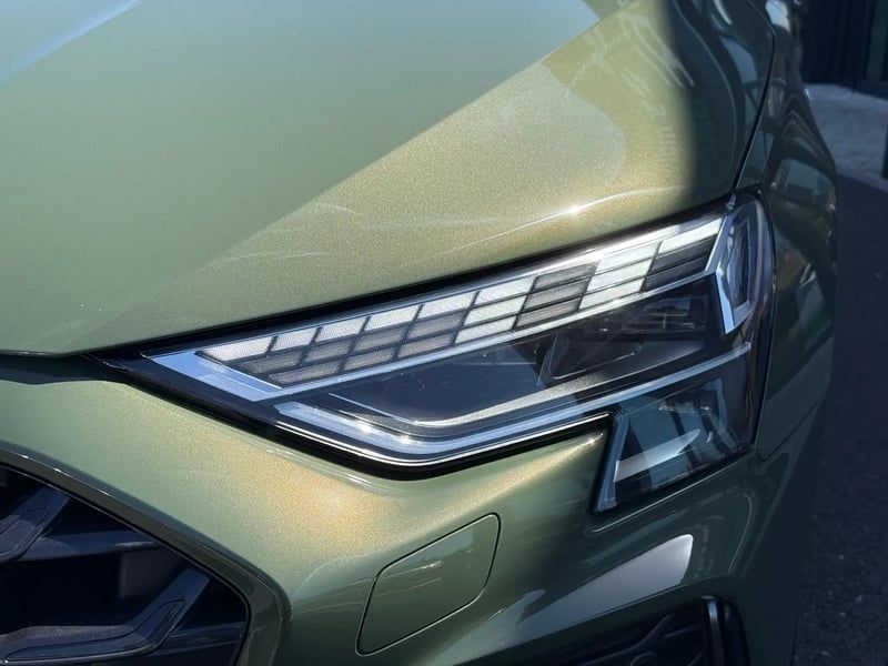 Photo de la voiture AUDI A3 SPORTBACK TFSI e Hybride rechargeable 204 S tronic 6 S line