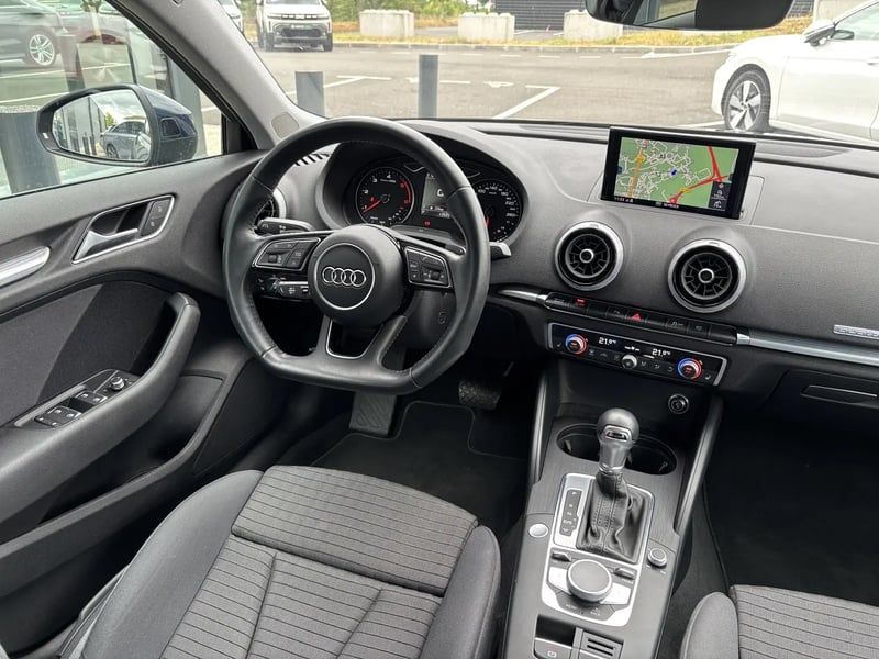 Photo de la voiture AUDI A3 SPORTBACK 40 TDI 184 S tronic 7 Quattro Sport