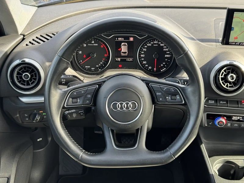 Photo de la voiture AUDI A3 SPORTBACK 40 TDI 184 S tronic 7 Quattro Sport