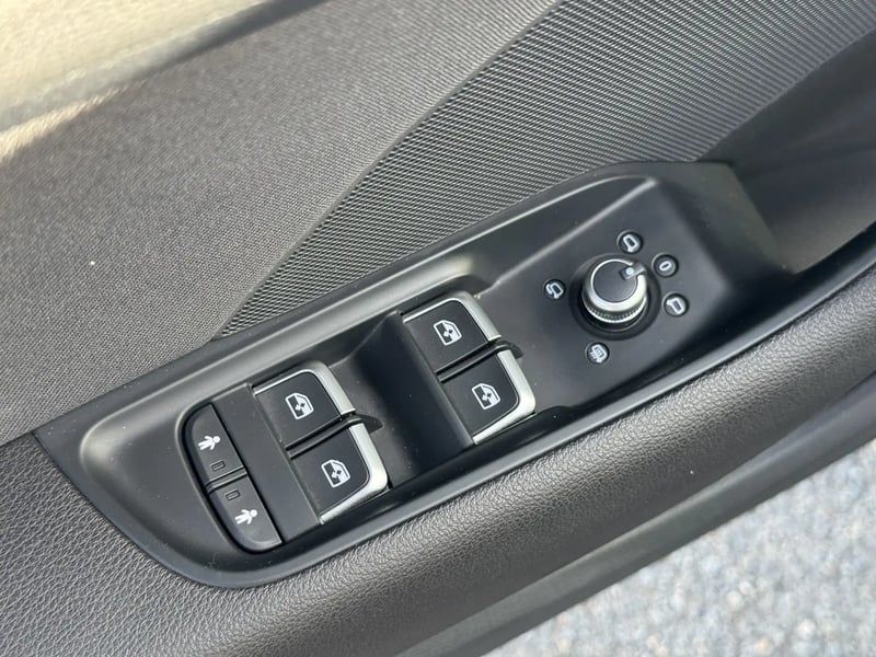 Photo de la voiture AUDI A3 SPORTBACK 40 TDI 184 S tronic 7 Quattro Sport