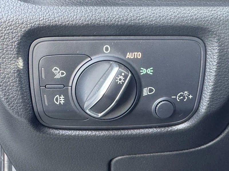 Photo de la voiture AUDI A3 SPORTBACK 40 TDI 184 S tronic 7 Quattro Sport