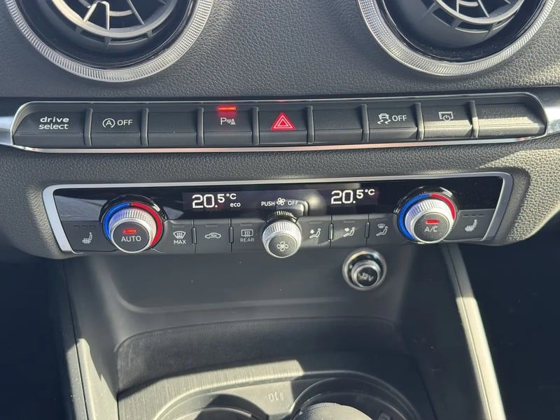 Photo de la voiture AUDI A3 SPORTBACK 40 TDI 184 S tronic 7 Quattro Sport