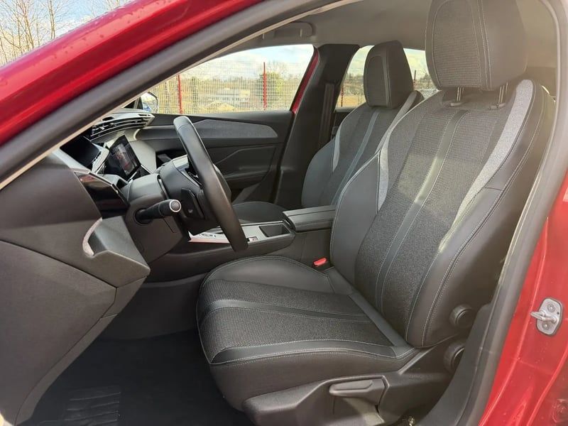 Photo de la voiture PEUGEOT 308 BlueHDi 130ch S&S EAT8 Allure