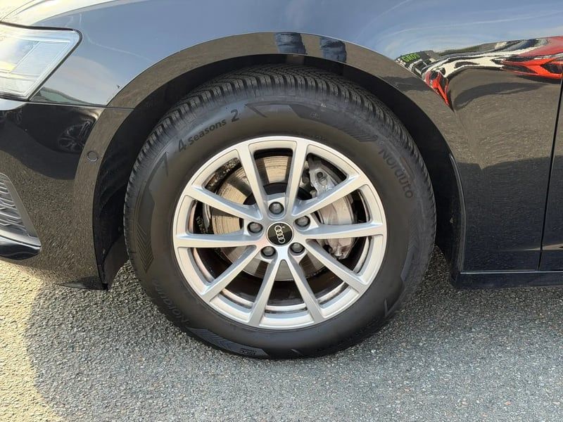Photo de la voiture AUDI A6 AVANT 40 TDI 204 ch S tronic 7