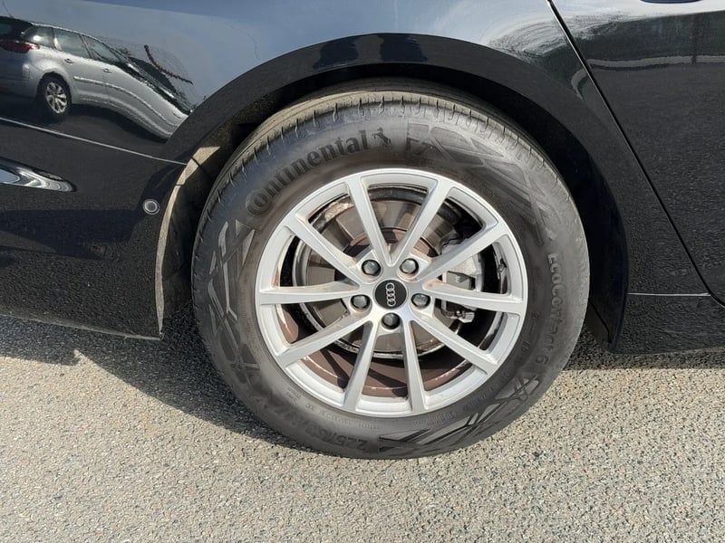 Photo de la voiture AUDI A6 AVANT 40 TDI 204 ch S tronic 7
