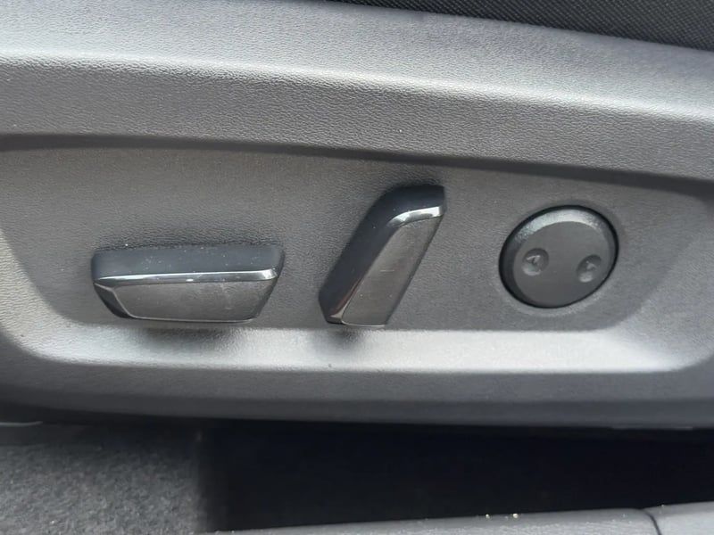 Photo de la voiture NISSAN QASHQAI Mild Hybrid 158 ch Xtronic Tekna