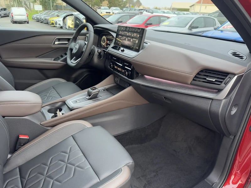 Photo de la voiture NISSAN QASHQAI Mild Hybrid 158 ch Xtronic Tekna