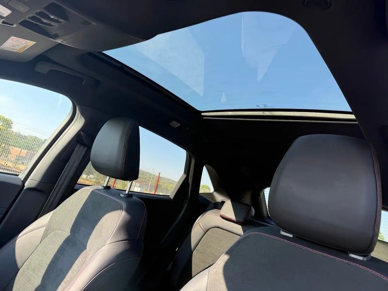Photo de la voiture FORD KUGA 1.5 TDCi 120 S&S 4x2 Powershift ST-Line