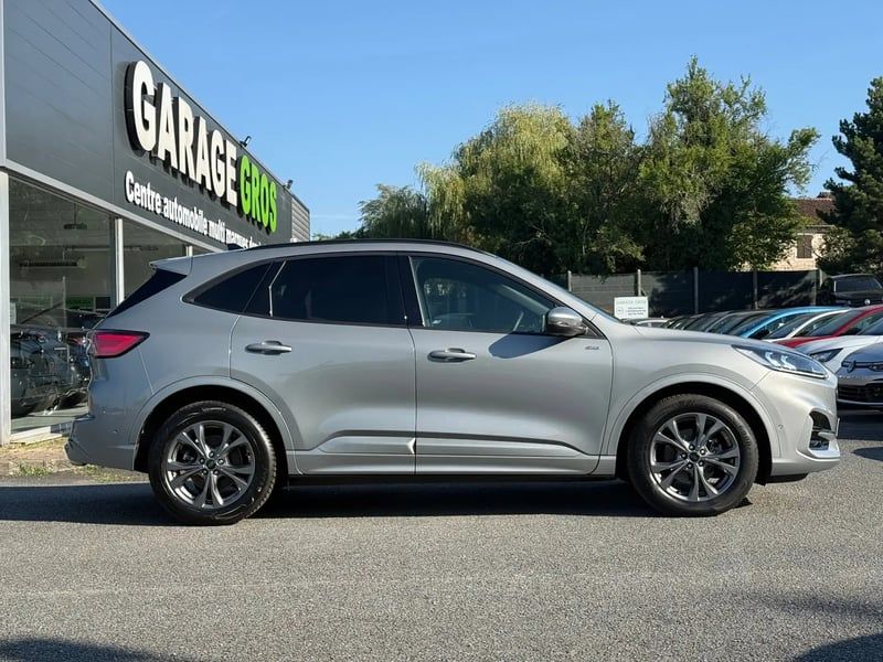 Photo de la voiture FORD KUGA 1.5 TDCi 120 S&S 4x2 Powershift ST-Line